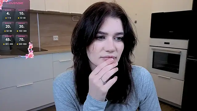 eshleeygreen online show from 11/30/25, 05:47