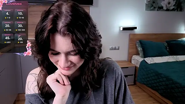 eshleeygreen online show from 11/12/25, 03:16