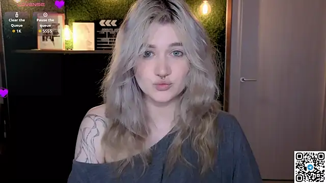 Snapshot of eshleeygreen chatting on 07/11/26, 08:53 eshleeygreen online show from 07/11/26, 08:53