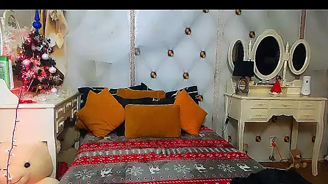 xplayfullblondexx online show from 12/23/25, 05:29