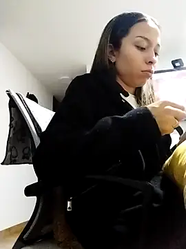 LuluuBerry online show from 12/19/25, 11:51