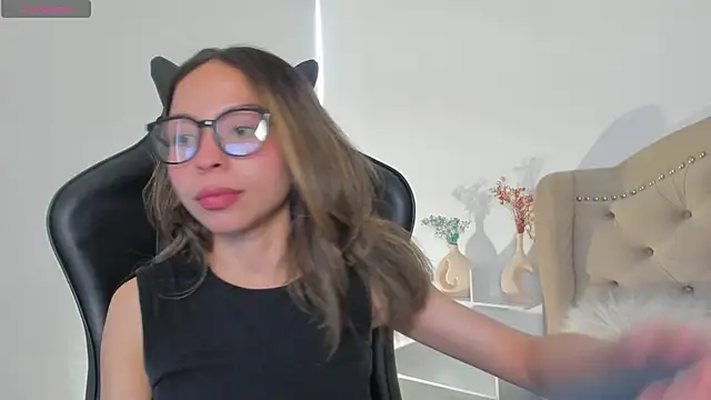 LuluuBerry online show from 11/10/25, 03:28