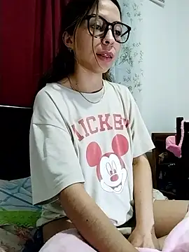 LuluuBerry online show from 11/10/25, 12:04