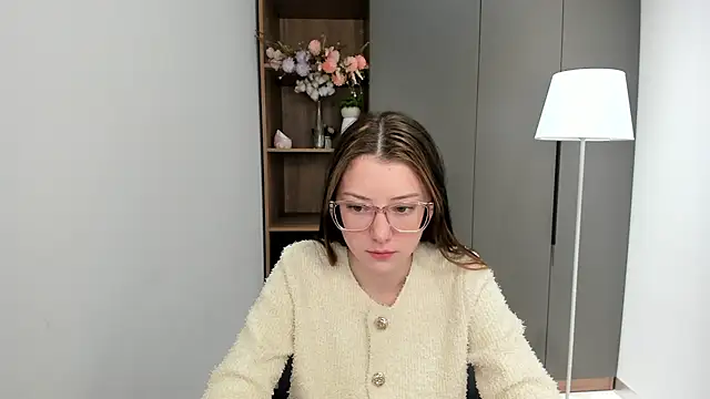 Snapshot of MarguriteNorwood chatting on 11/10/25, 04:28 MarguriteNorwood online show from 11/10/25, 04:28