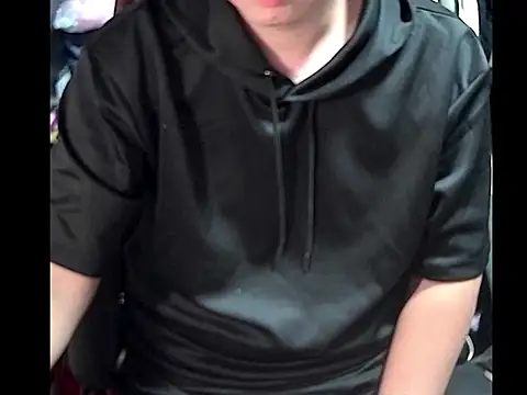 Snapshot of kk05483 chatting on 11/08/25, 08:23 kk05483 online show from 11/08/25, 08:23