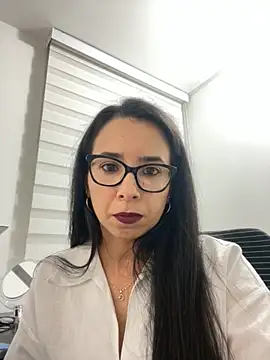 Snapshot of Vicky_ro chatting on 11/06/25, 12:14 Vicky ro online show from 11/06/25, 12:14