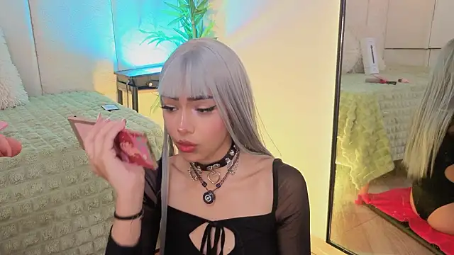  ViolletteNoir  online show from 03/26/26, 08:51