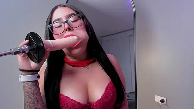 Amy whittee online show from 12/21/25, 06:31