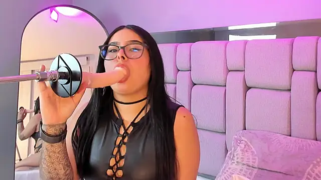 Amy whittee online show from 12/05/25, 07:23