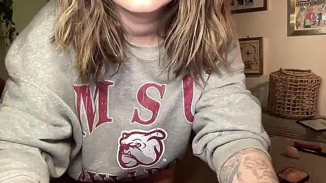 angelgirl98 online show from 12/16/25, 03:05