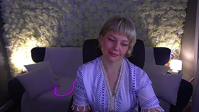 AmaraNights online show from 06/17/26, 08:30