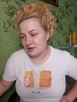 Snapshot of Steshaa chatting on 11/13/25, 11:36 Steshaa online show from 11/13/25, 11:36