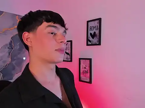 Isaac Kurtt online show from 11/29/25, 07:41