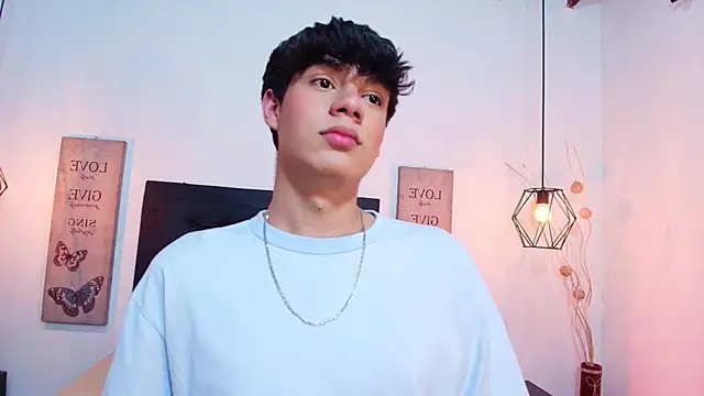 Isaac Kurtt online show from 11/20/25, 08:53