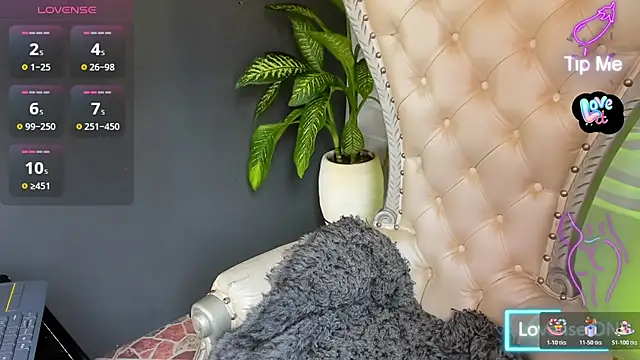 Emmafranco online show from 11/08/25, 02:53