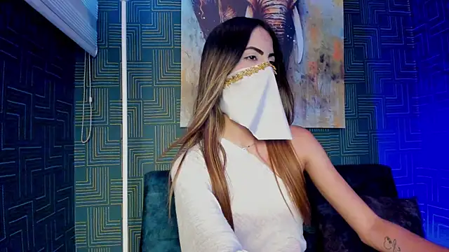 Snapshot of Sharktitiare_ chatting on 11/07/25, 01:54 Sharktitiare online show from 11/07/25, 01:54