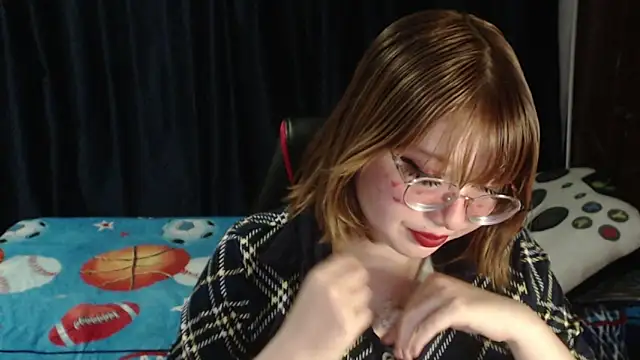Snapshot of Michi_sauria1 chatting on 11/29/25, 11:49 Michi sauria1 online show from 11/29/25, 11:49