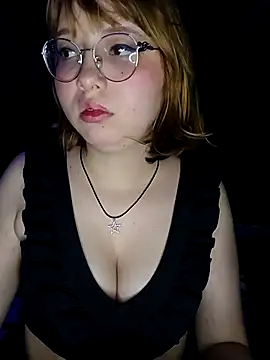 Snapshot of Michi_sauria1 chatting on 11/24/25, 09:48 Michi sauria1 online show from 11/24/25, 09:48