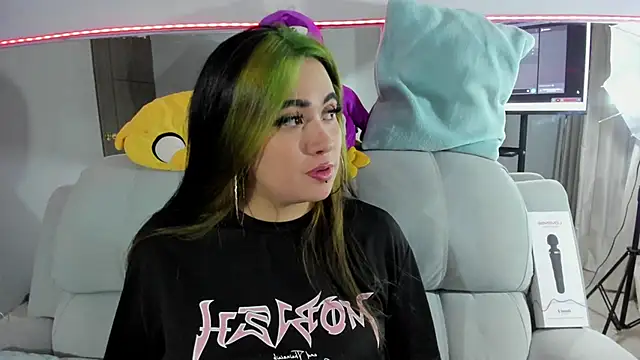 Lilith Zenith  online show from 11/07/25, 04:50