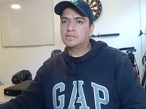 yayo 33 online show from 11/06/25, 08:57