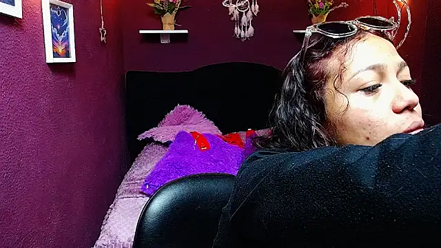 monika 256 online show from 02/05/26, 01:18