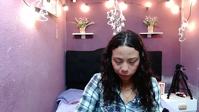 monika 256 online show from 12/03/25, 01:43