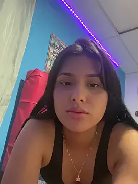 Chiquinquira3 online show from 11/16/25, 03:44