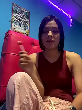 Chiquinquira3 online show from 12/02/25, 05:42