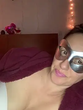 massagistahotbrunette online show from 03/22/26, 11:39