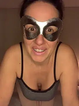 massagistahotbrunette online show from 03/15/26, 11:12