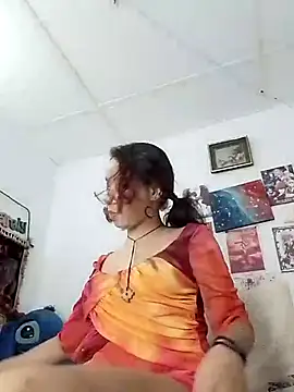 kiaralenon online show from 11/06/25, 02:37