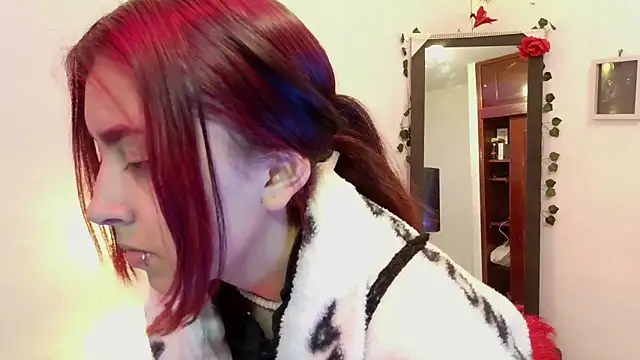 vaiolet johansson online show from 11/10/25, 12:54