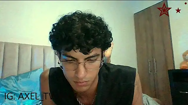 axel love13 online show from 12/04/25, 11:59