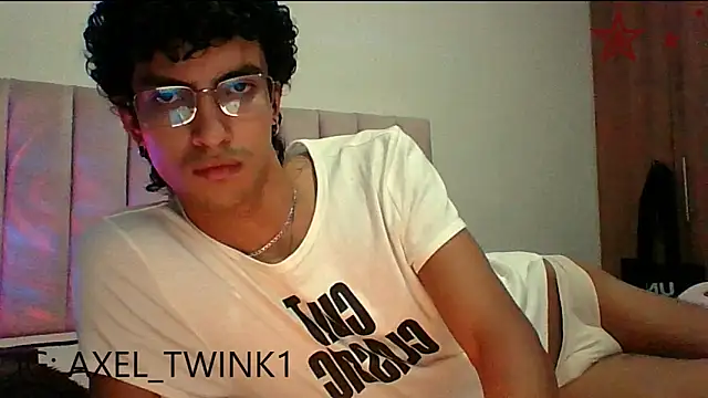 axel love13 online show from 11/29/25, 01:06