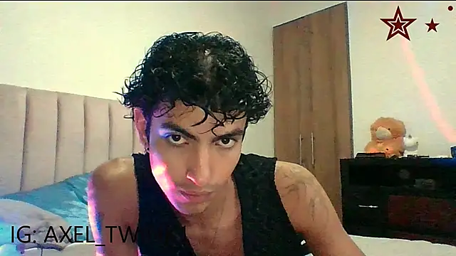 axel love13 online show from 12/03/25, 10:42