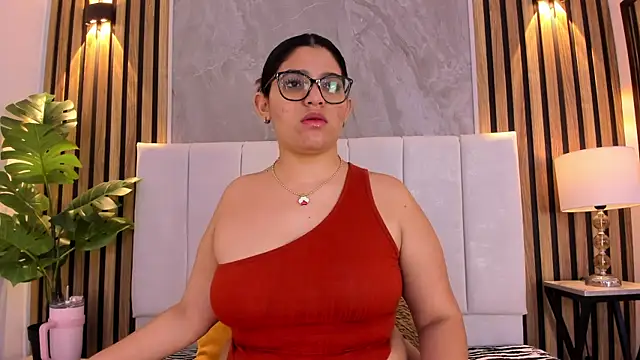 Snapshot of Carlotta_de_velour chatting on 05/29/26, 01:33 Carlotta de velour online show from 05/29/26, 01:33