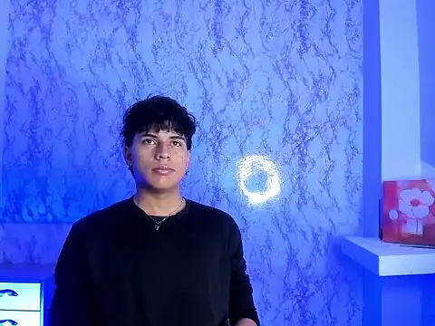 Valentino Lane online show from 02/04/26, 05:46