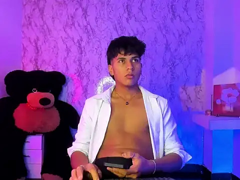 Valentino Lane online show from 02/09/26, 06:00