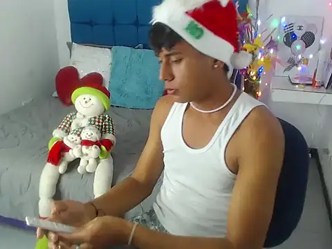 Valentino Lane online show from 12/01/25, 02:51