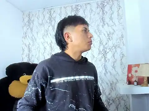 Valentino Lane online show from 02/20/26, 02:41