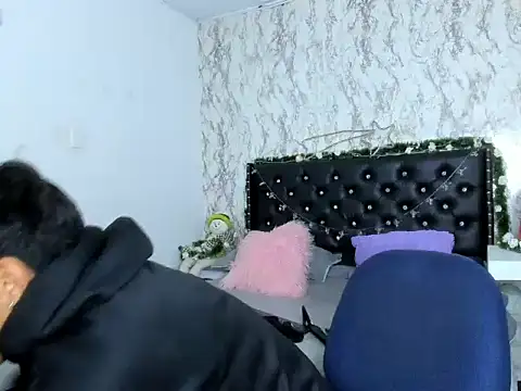 Valentino Lane online show from 12/16/25, 02:16