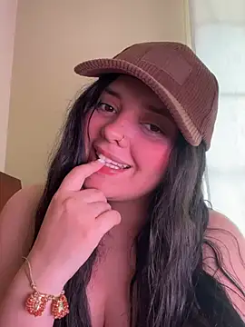 candicewest  online show from 04/19/26, 04:41