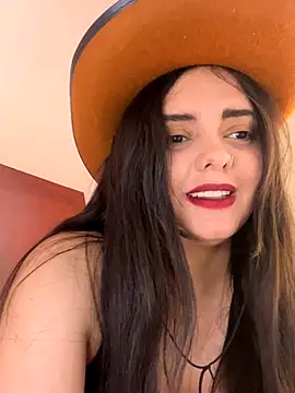 candicewest  online show from 11/26/25, 06:41