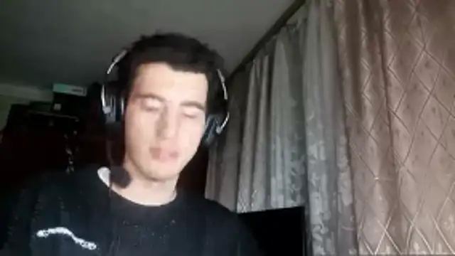 JamesLagerfeld online show from 11/07/25, 10:35