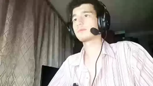 JamesLagerfeld online show from 11/11/25, 01:44