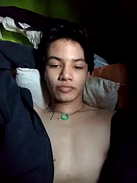 Luiguitw18 online show from 11/10/25, 03:06