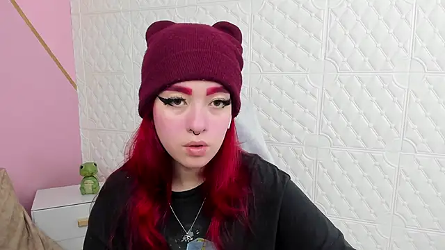 Dakkotta   online show from 12/17/25, 04:39