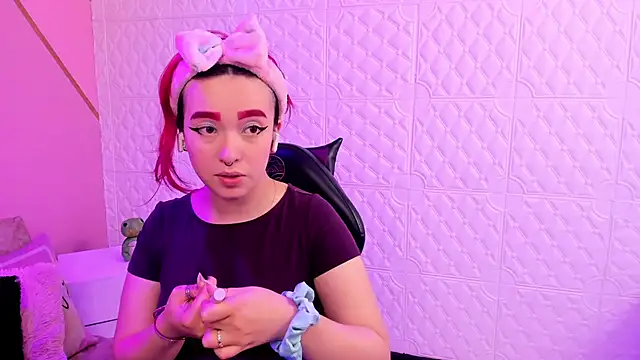 Dakkotta   online show from 12/02/25, 04:58