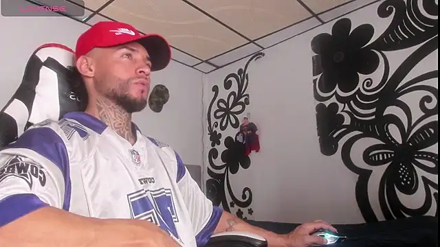 couple-hothot online show from 11/11/25, 09:53