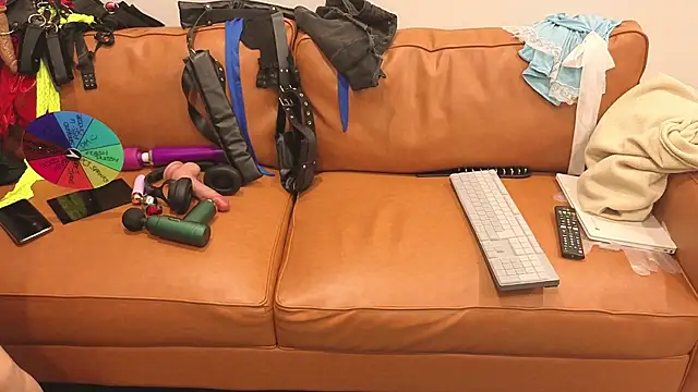 JadeStarUK online show from 01/19/26, 02:15